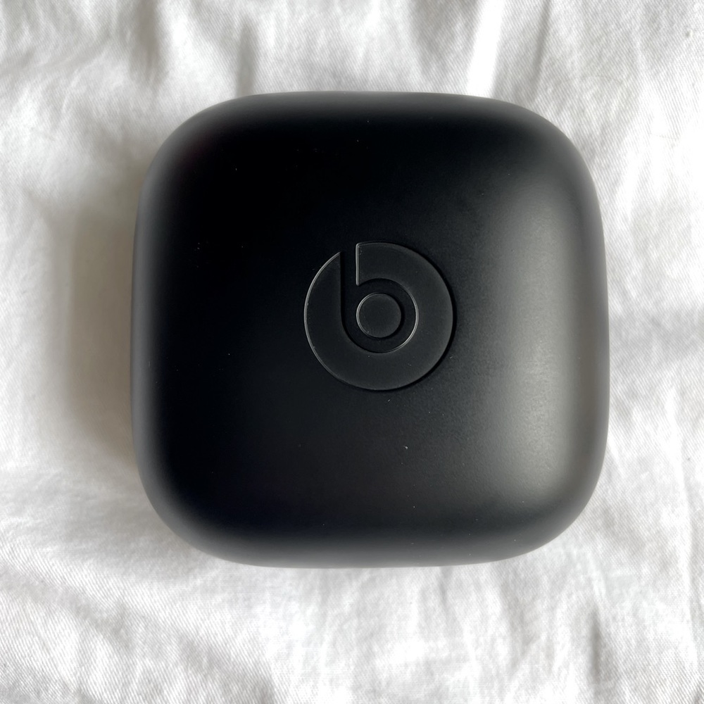 Beats by Dre Powerbeats Pro Earbuds and Case